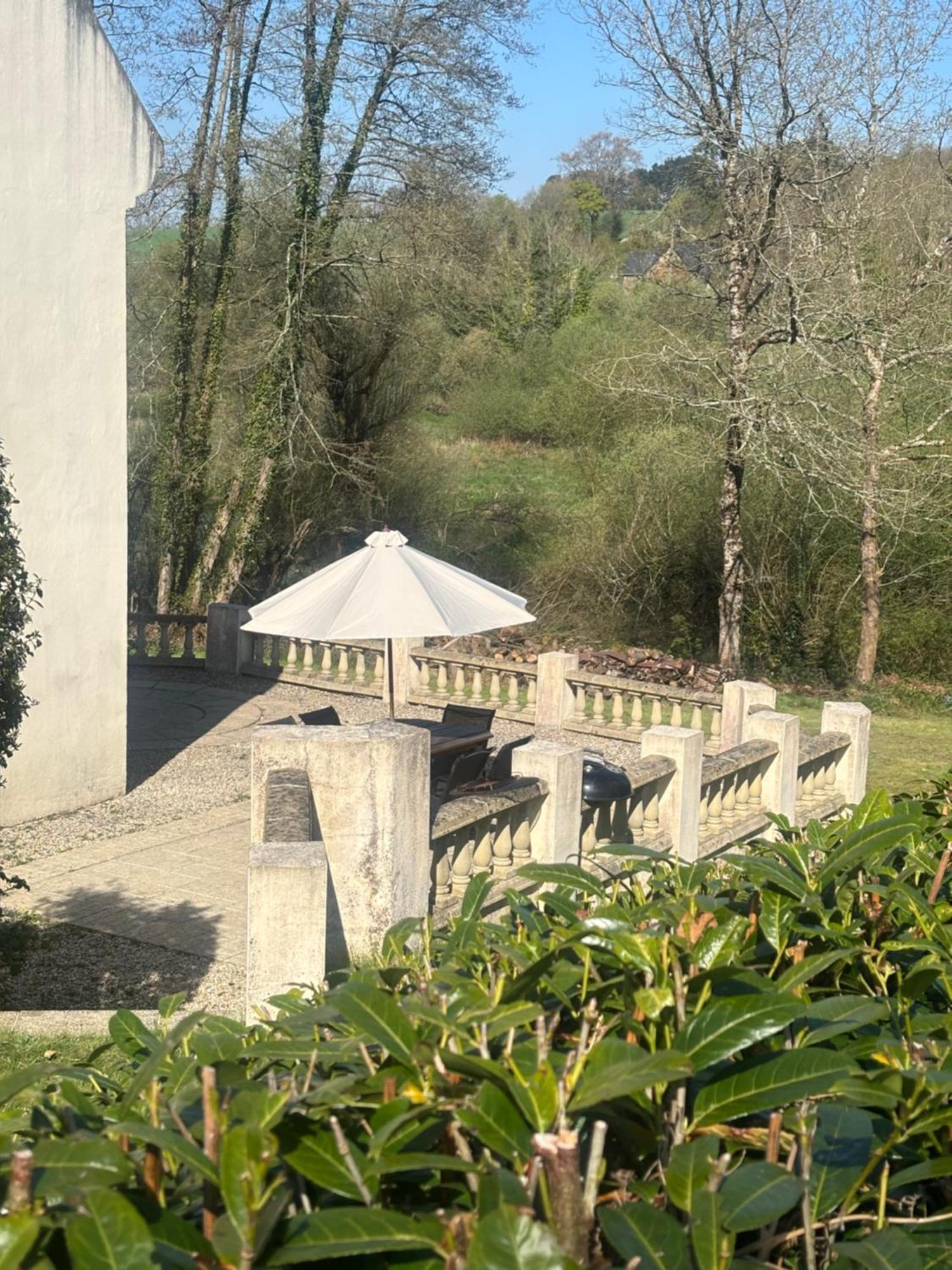 Fontaine Blanche River View, Large Patio & Garden In Central Brittany With Starlink Wifi Treffrin المظهر الخارجي الصورة